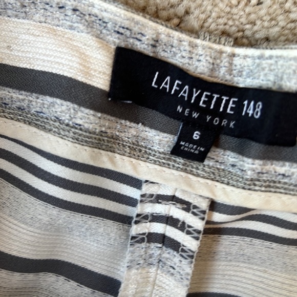 Lafayette 148 grey and cream cotton shorts. Size 6. - Picture 2 of 2